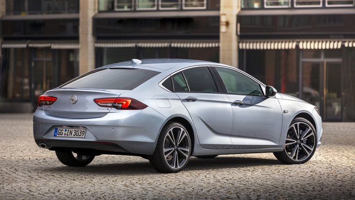 Insignia Grand Sport’la trafikte SPA keyfi