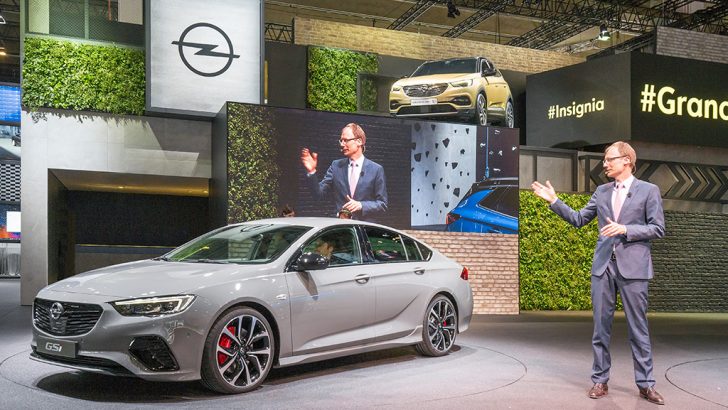Opel, Frankfurt Otomobil Fuarı’nda dikkatleri üzerine çekti