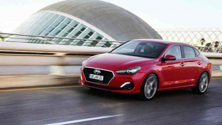 i30 FASTBACK AVRUPA’DA BAŞLADI SON ÇEYREKTE TÜRKİYE’DE