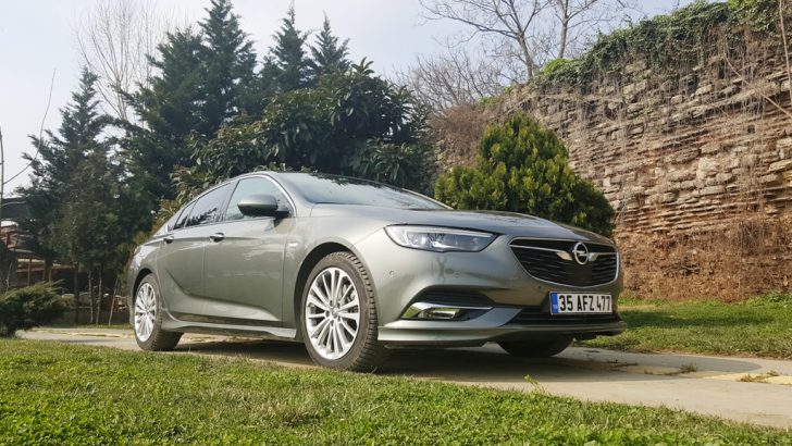 Premium pazara göz kırpıyor