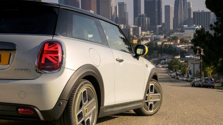 Mini Electric Podyuma İlk Kez İstinye Park’ta Çıkıyor!