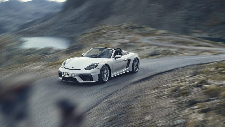 Porsche 718 ailesine iki model