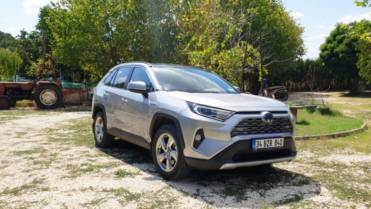Toyota RAV4 Hibrit Arazi Konforu