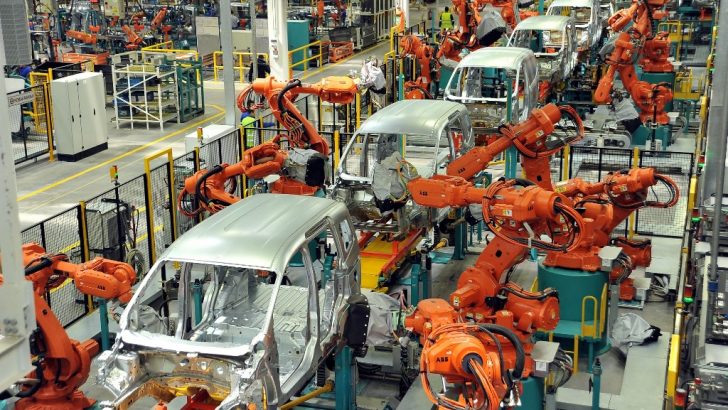 Ford Otosan, sağlık çalışanlarına yüz maskesi üretmek için hazırlıklarını tamamladı
