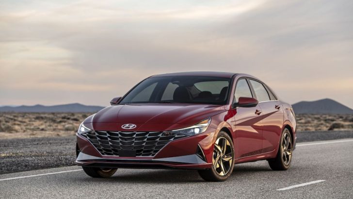 Tasarım Harikası Hyundai Yeni Elantra Tanıtıldı