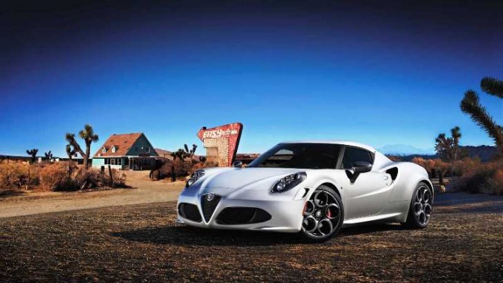 Alfa Romeo 4C Nürburgring’deki Test Pistinde Rekor Zamana İmza Attı!