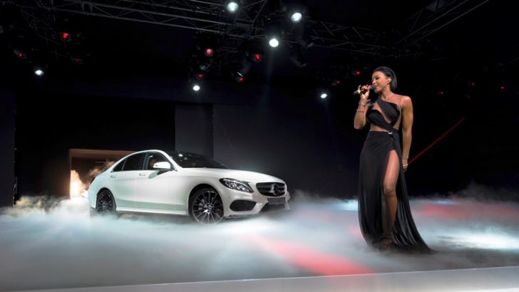MERCEDES YENİ C- SERİSİNİ TANITTI