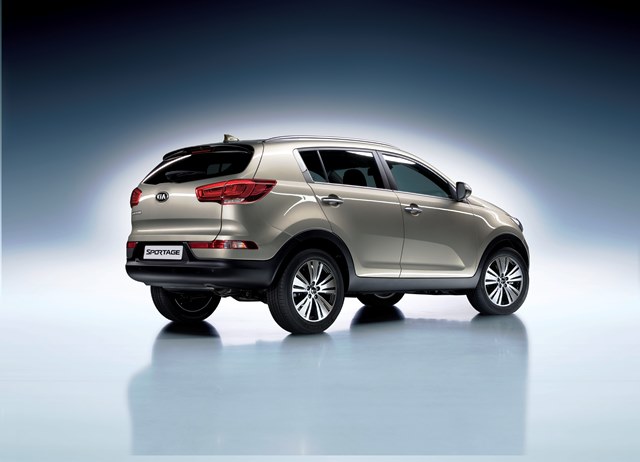 kia_sportage_my14_3_4_rear_aa3_4920_22056