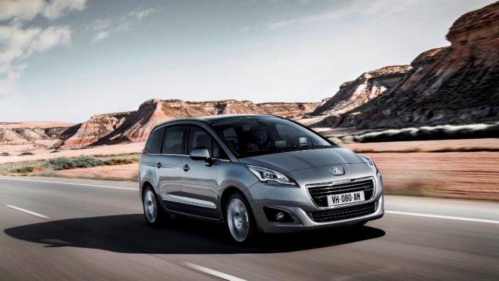Benzersiz aile otomobili Peugeot 5008 yenilendi