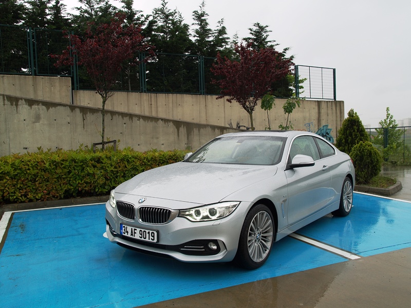 BMW 4 Serisi Coupe Sert oyuncu