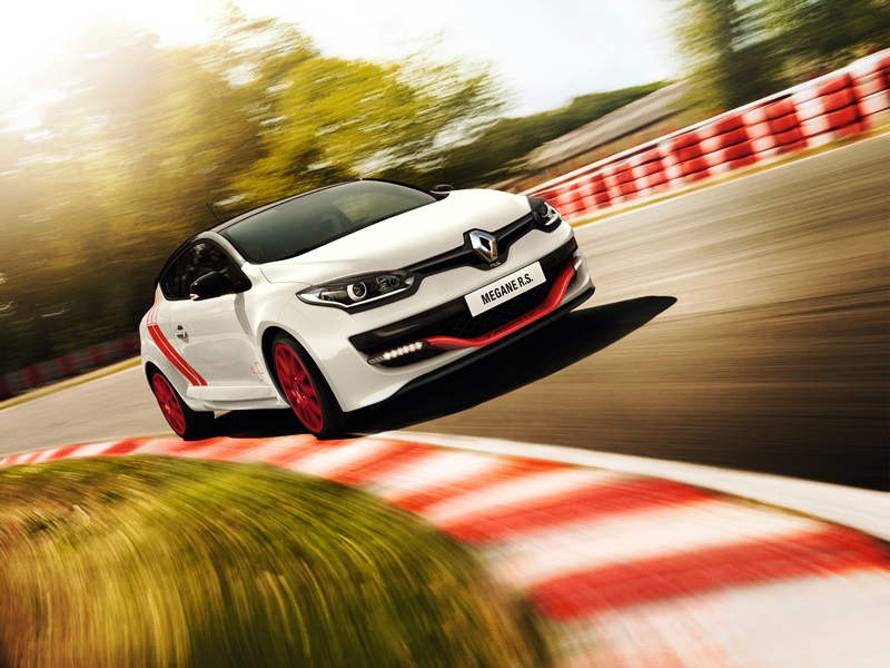 Mégane R.S. 275 Trophy-R’dan yeni rekor