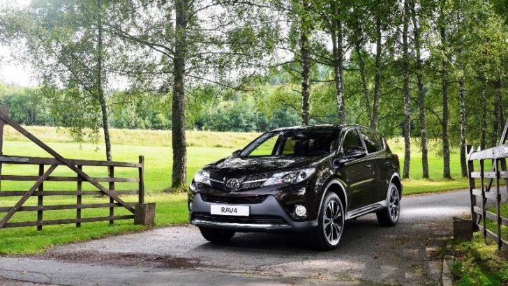 TOYOTA RAV4 20 YILDIR “ZİRVENİN HAKİMİ”
