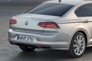 2015-VW-Passat-B8-43