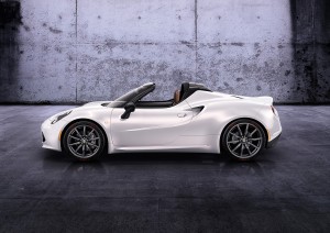 Alfa Romeo 4C Spider, Avusturya’da “2014’ün En Güzel Otomobili” seçildi.