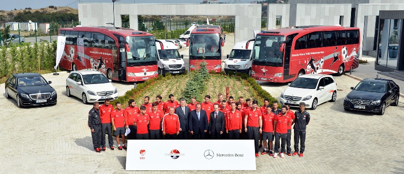 Mercedes-Benz Türk’ün TFF ve A Milli Futbol Takımı’na  verdiği kesintisiz destek 2018 sonuna kadar uzatıldı