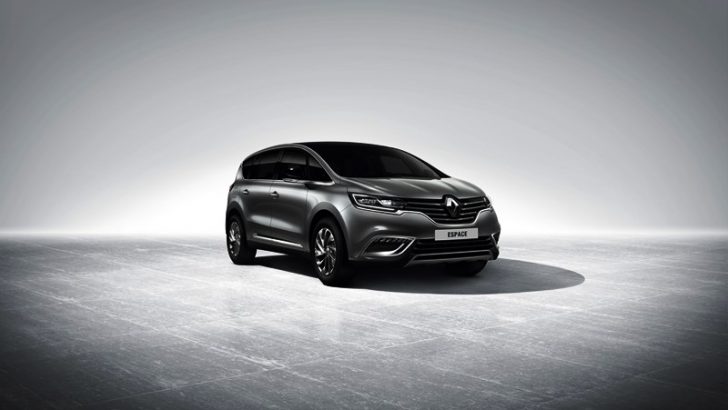Renault, Paris Otomobil Fuarı’nda İlk Gösterimler ve Yeniliklerle Otomobilseverlerle Buluşuyor…