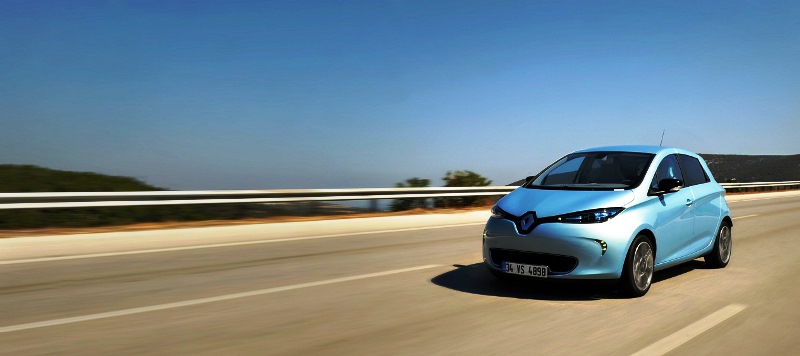 RENAULT ZOE: %100 ELEKTRİK MOTORLU SÜPER ŞEHİRLİ