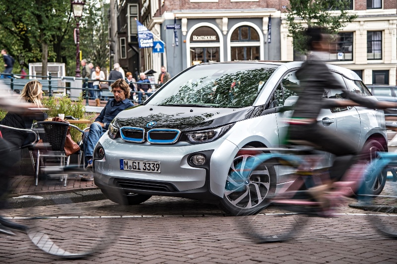 Doğuştan Elektrikli BMW i3 En Çevreci Otomobil Seçildi!