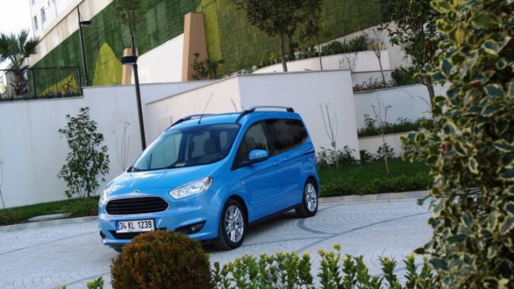 Çok amaçlı Ford Courier