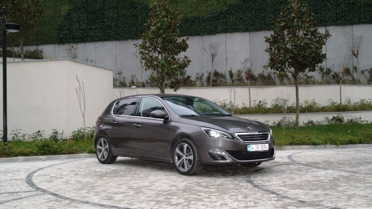 Peugeot 308 Allure 1.2 PureTech 130 hp Otomatik