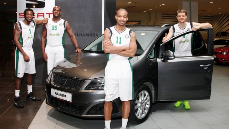 Darüşşafaka Doğuş Basketbol Takımı oyuncularına SEAT Alhambra