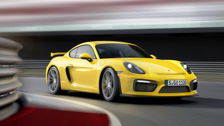Porsche’den iki yeni yüksek performans otomobili