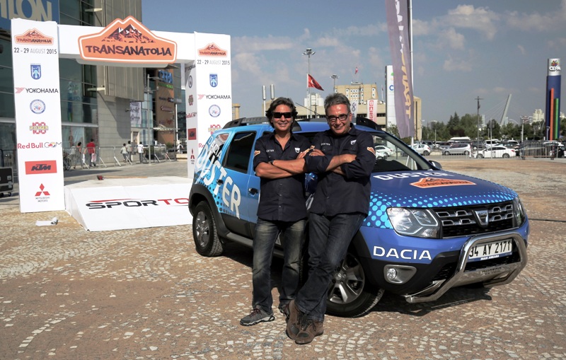 DACIA DUSTER, SAFFET ÜÇÜNCÜ İLE ZORLU TRANSANATOLIA PARKURUNDA