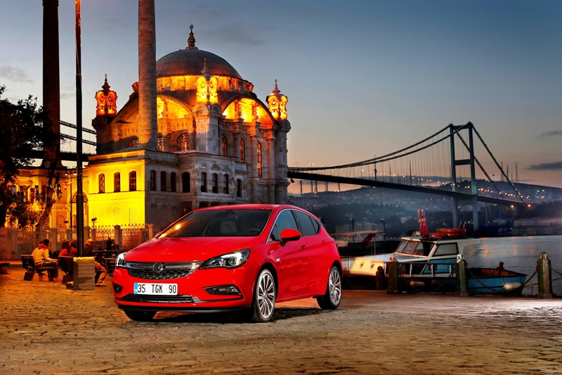 Yeni Opel Astra, İstanbul’da ilk pozunu verdi