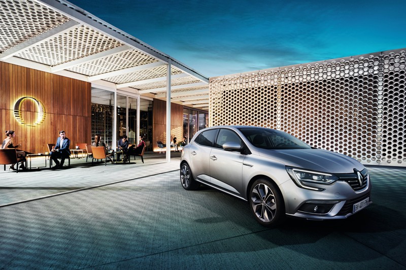 YENİ RENAULT MEGANE, DİNAMİK VE GÖZE ÇARPAN BİR TASARIM