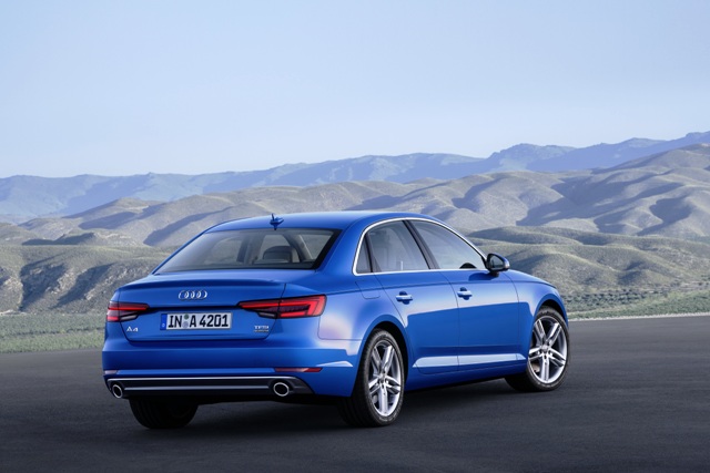 Audi_A4_Showroom1