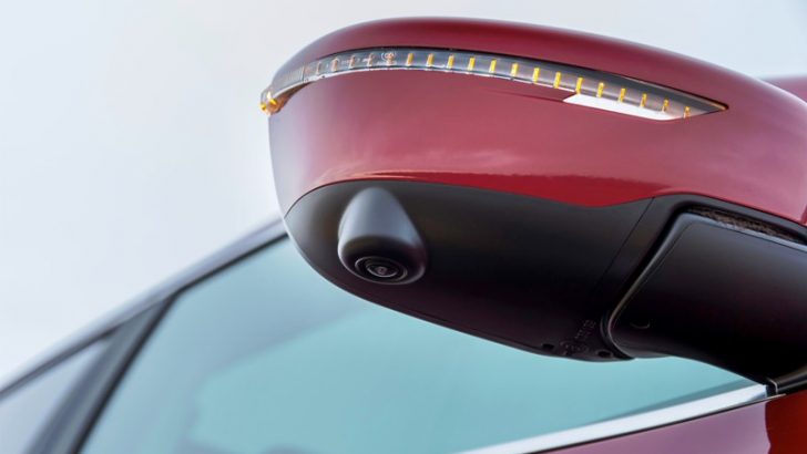 NISSAN DAKİKADA İKİDEN FAZLA KAMERA SATIYOR