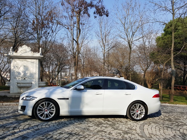 Jaguar XF test7