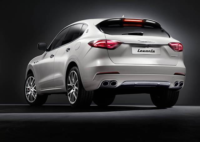 Maserati Levante-3