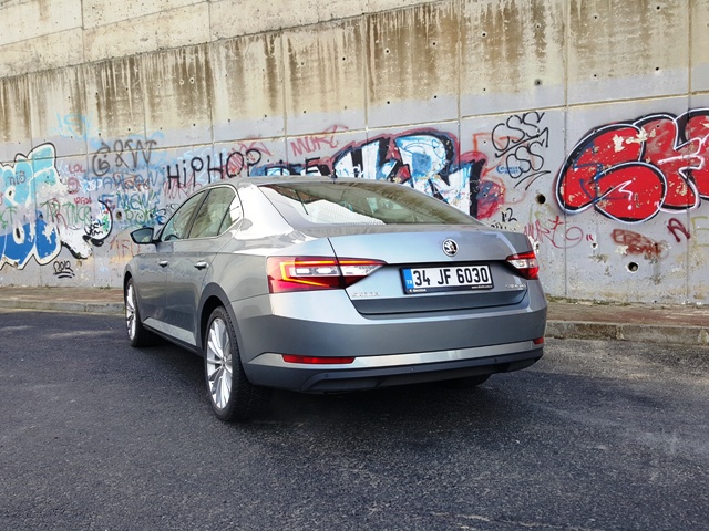 Skoda Superb test1