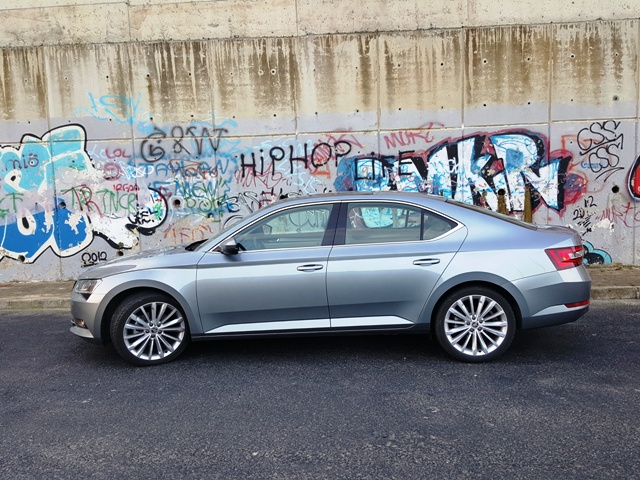 Skoda Superb test3