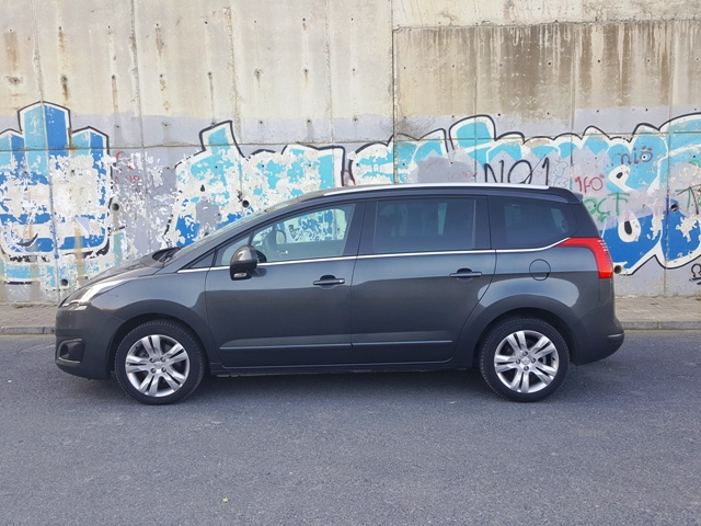 Peugeot_ 5008 test2