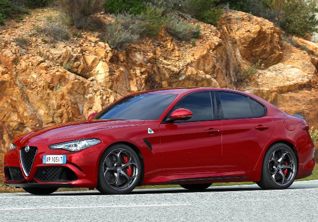 Alfa Romeo Giulia Quadrifoglio-5