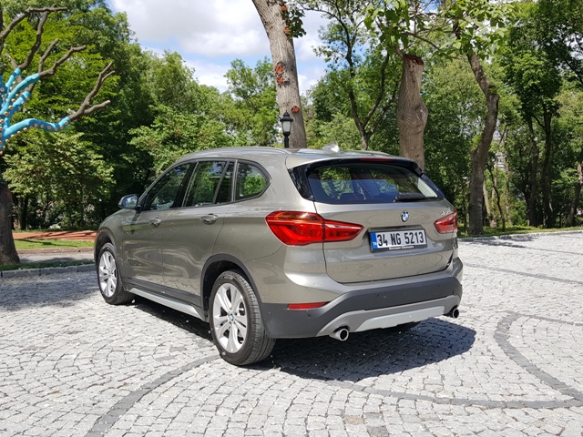 BMW x1 test9