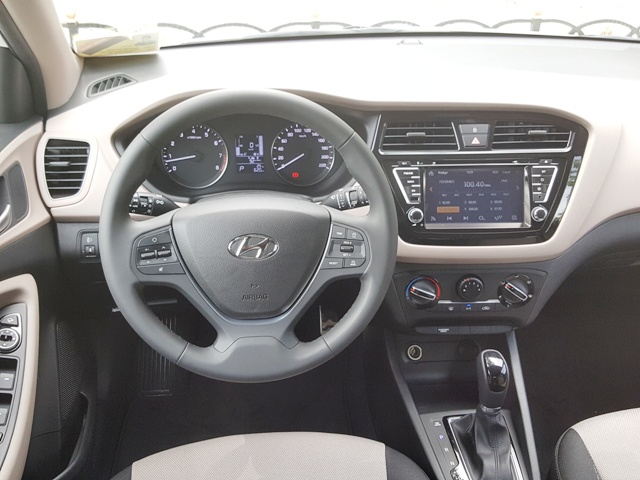 Hyundai i20 Activ test3