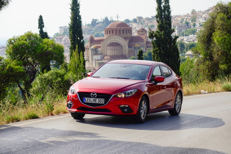 MAZDA 3 DİZEL İLE GENİŞLİYOR