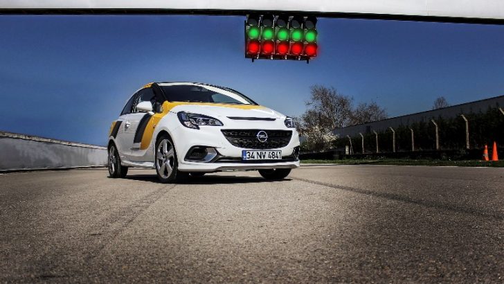 Opel Corsa OPC’ler Yarışa Hazır!