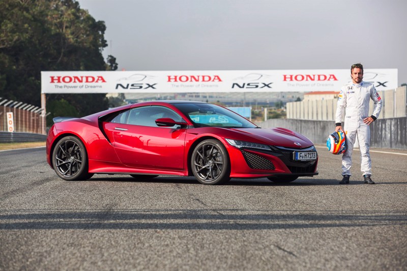 Fernando Alonso yeni NSX’in limitlerini zorladı