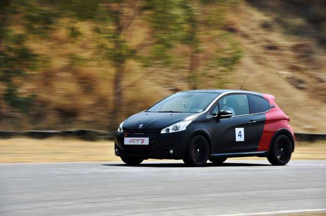 Peugeot_208_308_GTi_6