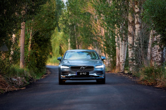 Volvo S90_3