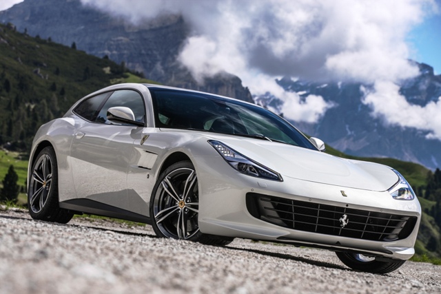 ferrari-gtc4lusso-1