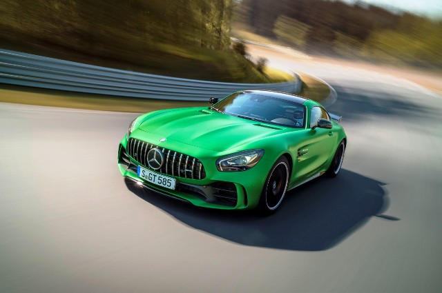 mercedes-amg-gt-r-2