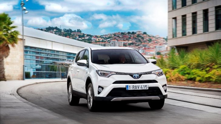 YENİ TOYOTA RAV4 HYBRID İLE DÜŞÜK TÜKETİM YÜKSEK PERFORMANS