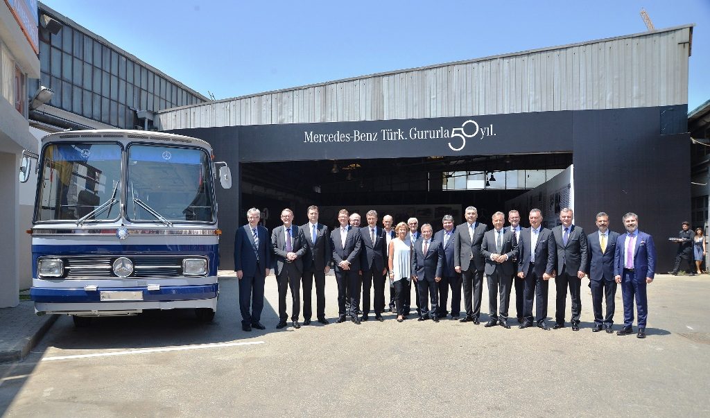 Mercedes-Benz Türk, 50. yıl dönümünü hikâyesinin başladığı yerde Davutpaşa Fabrikası’nda kutladı