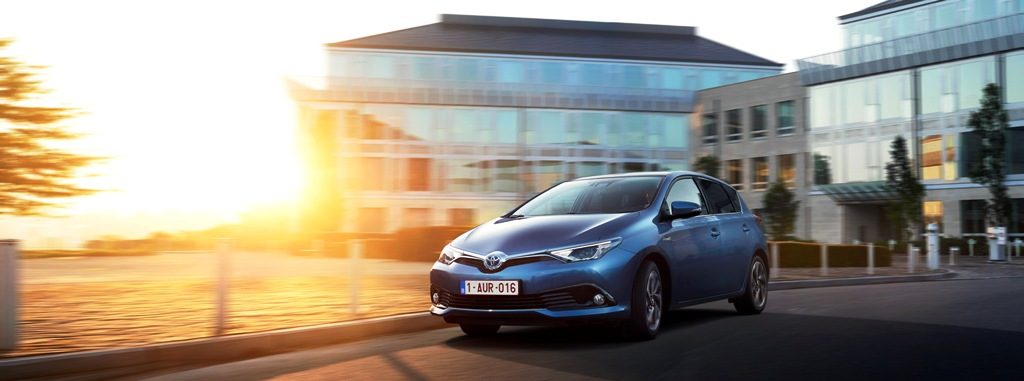 TOYOTA AURIS HYBRID ALMANIN TAM ZAMANI