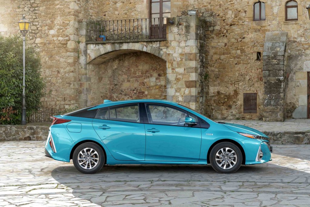 Toyota Prius Plug-in Hybrid En Çevreci Otomobil Olduğunu Kanıtladı